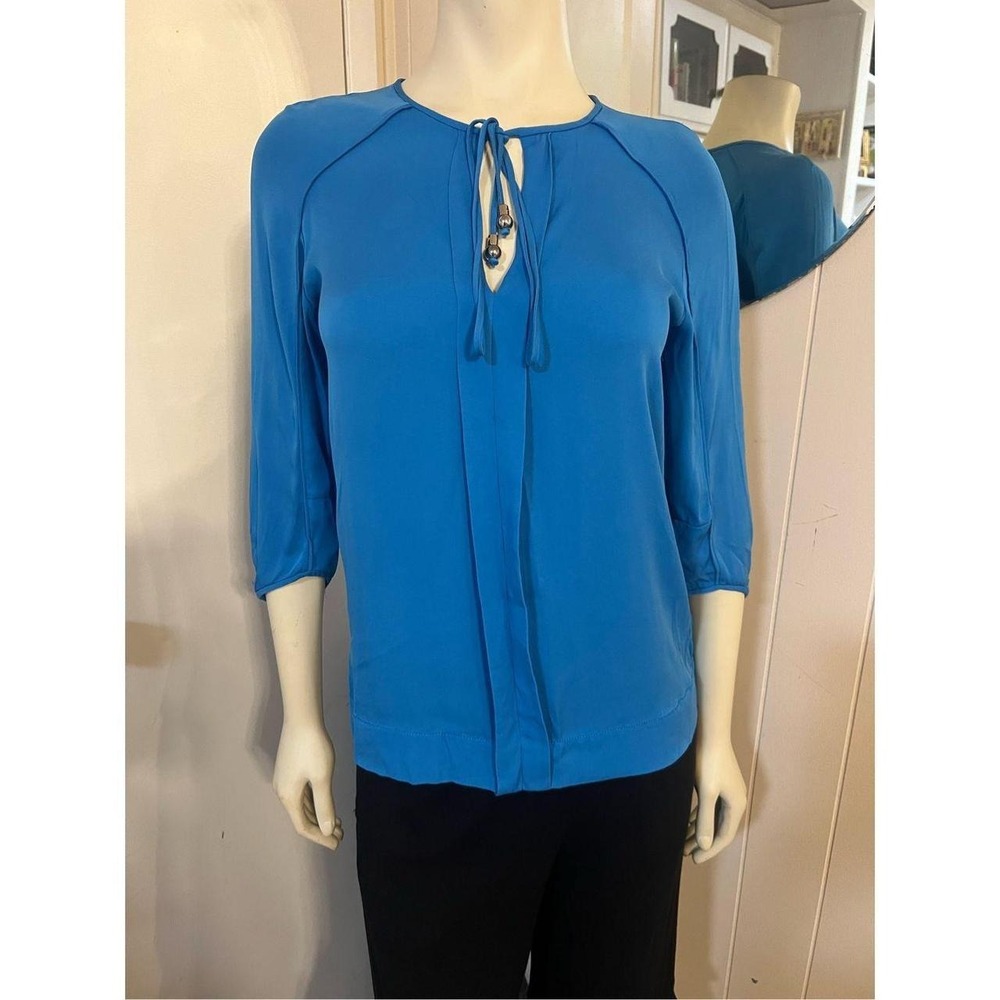 Stunning Bright Blue silk blend top from Diane von Furstenberg Size 6
